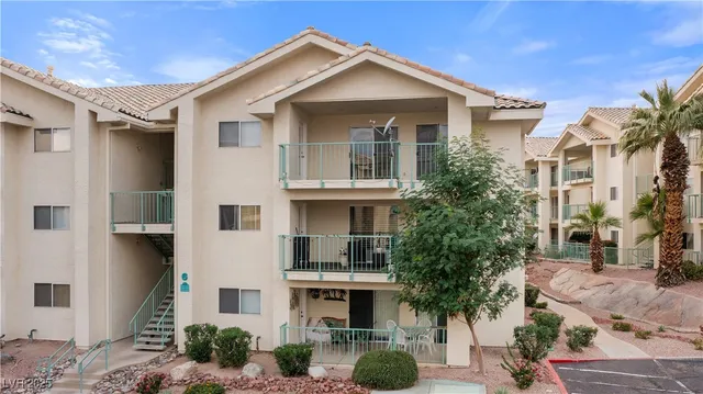 $140,900 | 3550 Bay Sands Drive, Unit 3048, Laughlin, NV 89029