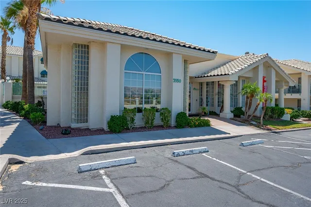 $140,900 | 3550 Bay Sands Drive, Unit 3048, Laughlin, NV 89029