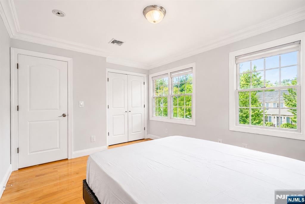 207 Stonehouse Road Glen Ridge, NJ 07028 - Photo 10 of 50 Gallery Image 10