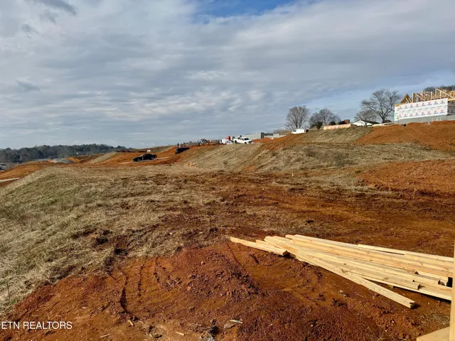 $760,000 | 327 Rugby Manor Lane, Knoxville, TN 37923