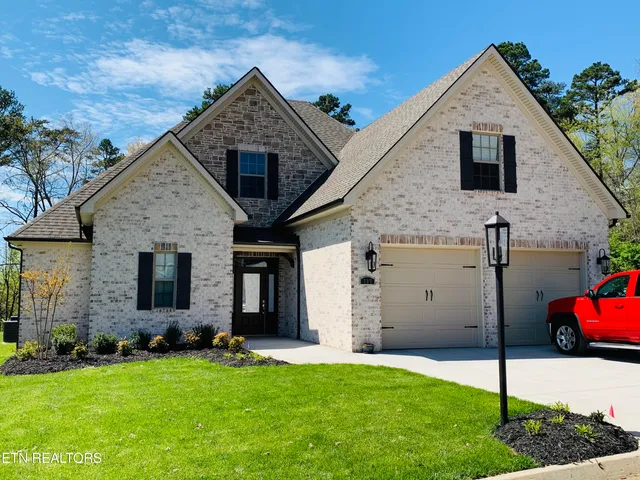 $760,000 | 327 Rugby Manor Lane, Knoxville, TN 37923