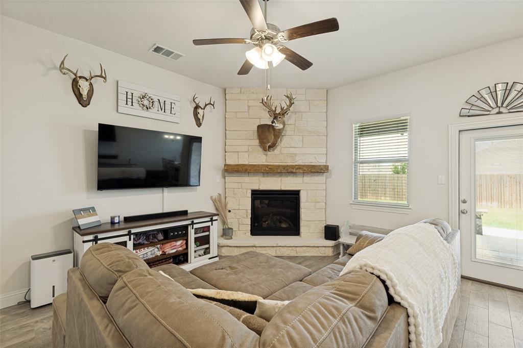 2817 Half Moon Road Aubrey, TX 76227 - Photo 7 of 28