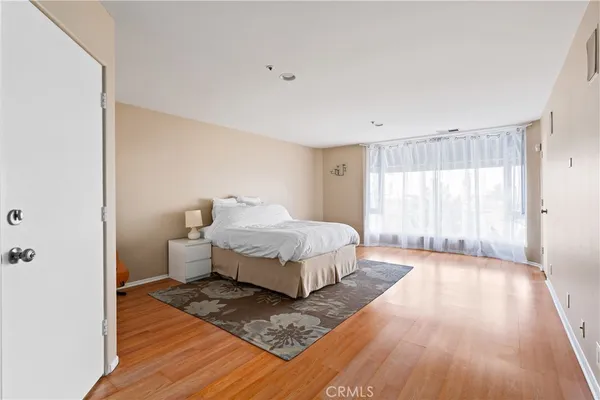 $5,995 | 24 C Pacific Avenue, Surfside, CA 90743