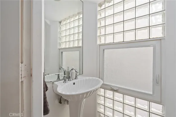 $5,995 | 24 C Pacific Avenue, Surfside, CA 90743