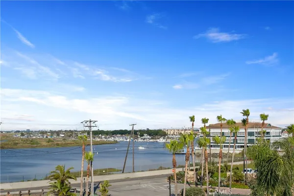 $5,995 | 24 C Pacific Avenue, Surfside, CA 90743