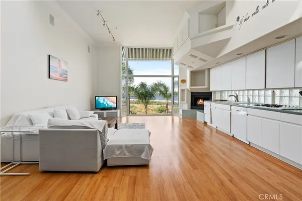 $5,995 | 24 C Pacific Avenue, Surfside, CA 90743