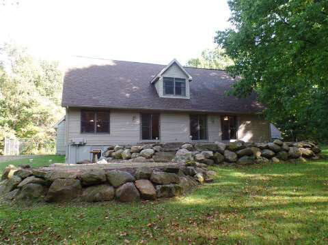 960 Kent Road Ortonville, MI 48462 - Photo 5 of 34 20412854-4.JPG