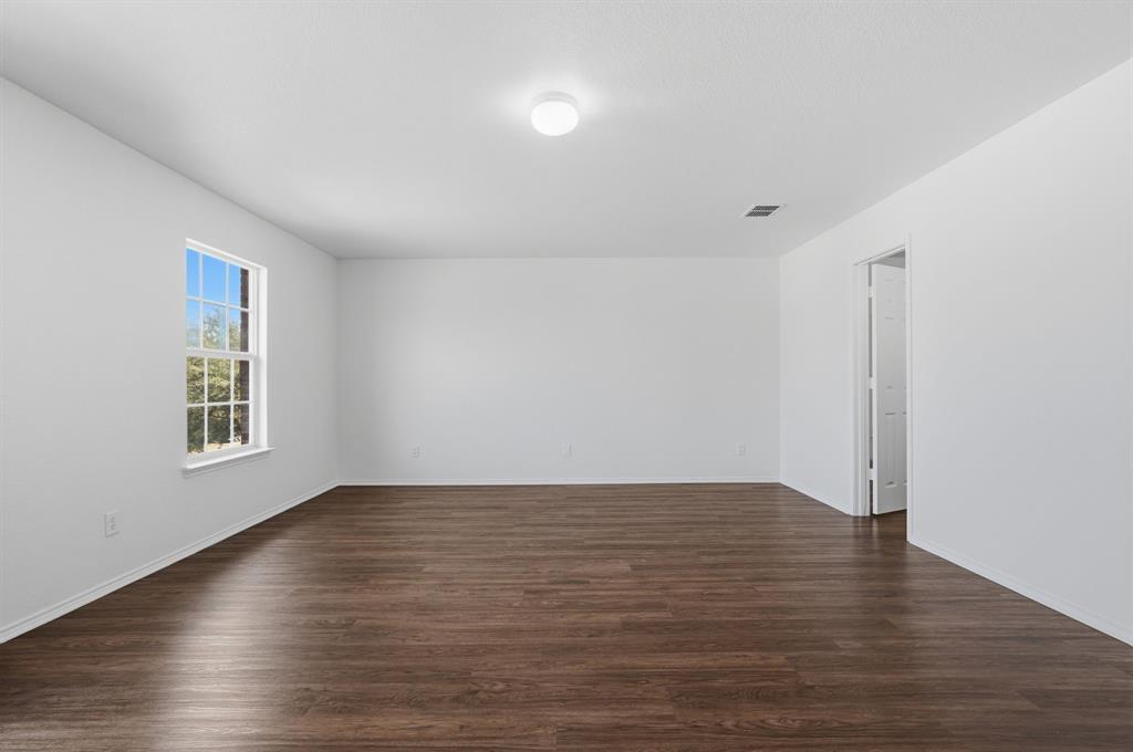 1333 Gayle Street Burleson, TX 76028 - Photo 12 of 33