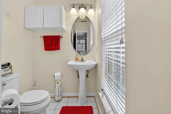 $629,000 | 8866 Ashgrove House Lane, Unit 201, Vienna, VA 22182