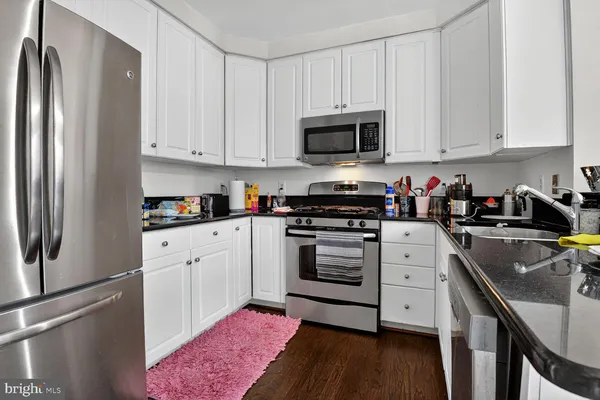 $629,000 | 8866 Ashgrove House Lane, Unit 201, Vienna, VA 22182