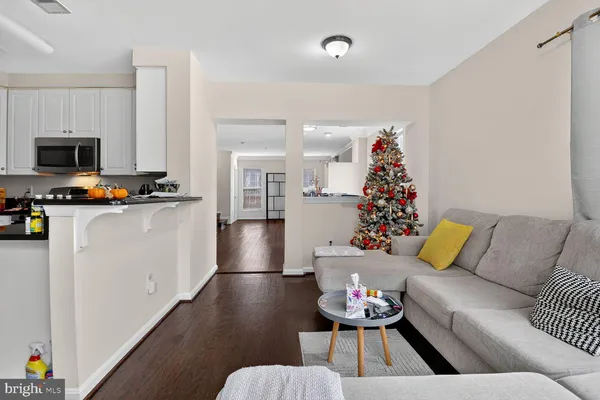 $629,000 | 8866 Ashgrove House Lane, Unit 201, Vienna, VA 22182