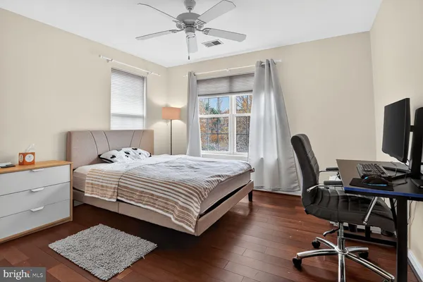 $629,000 | 8866 Ashgrove House Lane, Unit 201, Vienna, VA 22182