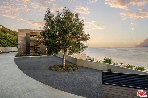 $30,000,000 | Undisclosed Address, Malibu, CA 90265