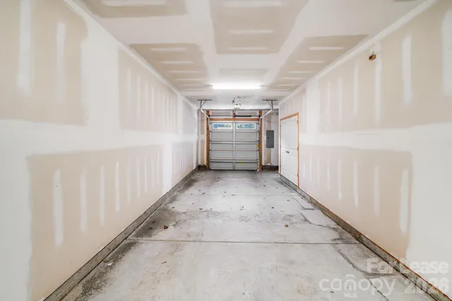 $2,295 | 334 Simeon Drive, Charlotte, NC 28208