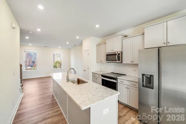 $2,295 | 334 Simeon Drive, Charlotte, NC 28208