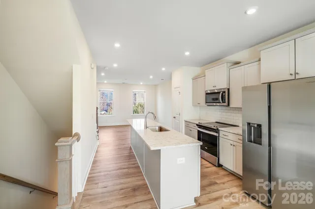 $2,295 | 334 Simeon Drive, Charlotte, NC 28208