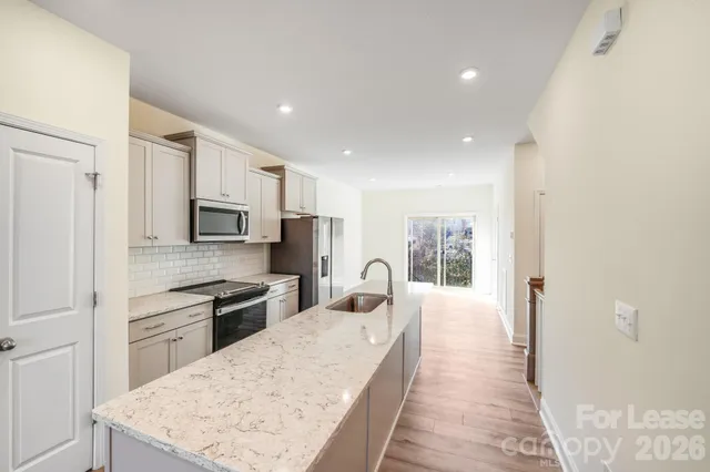 $2,295 | 334 Simeon Drive, Charlotte, NC 28208