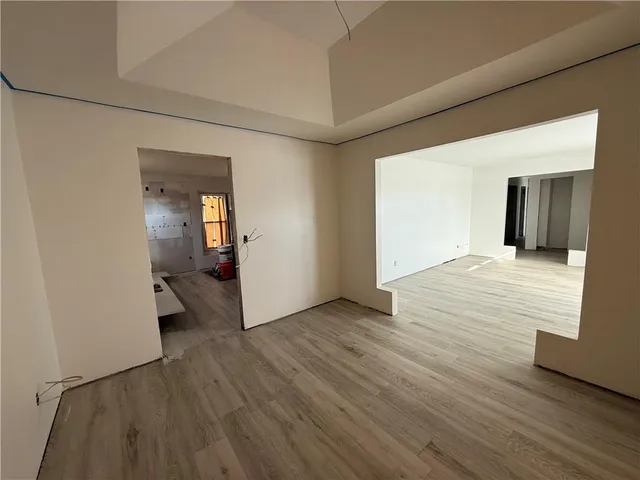 $249,900 | 9600 North Campbell Drive, Kansas City, MO 64155