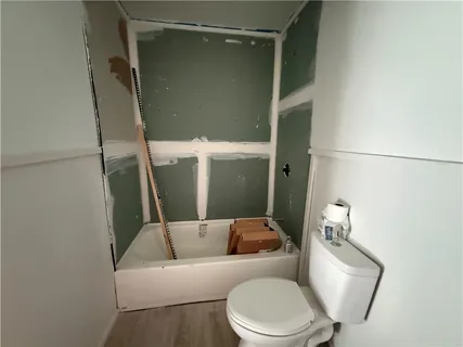 $249,900 | 9600 North Campbell Drive, Kansas City, MO 64155