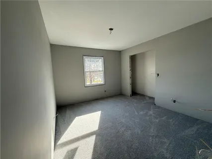 $249,900 | 9600 North Campbell Drive, Kansas City, MO 64155