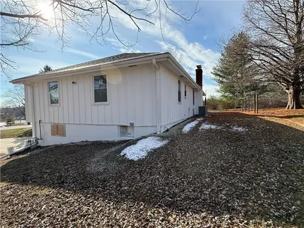 $249,900 | 9600 North Campbell Drive, Kansas City, MO 64155