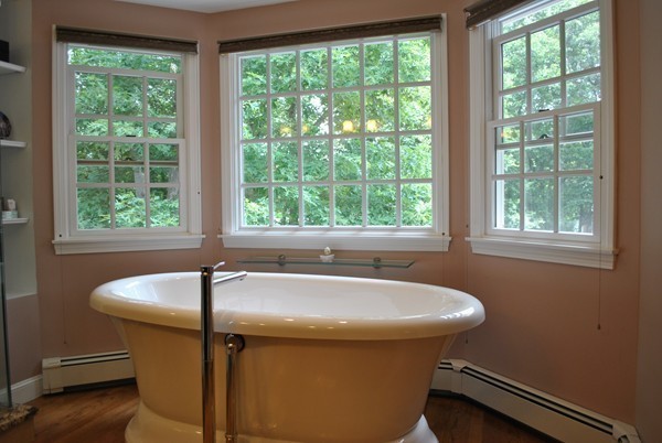 71 Yarmouth Road Wellesley, MA 02481 - Photo 18 of 21 a bathroom with a sink and bathtub