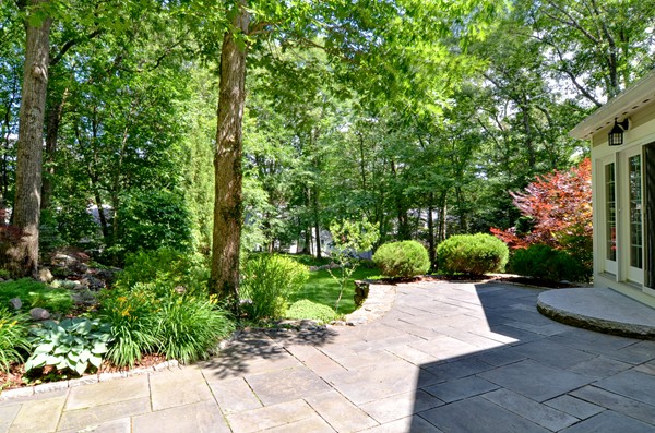 71 Yarmouth Road Wellesley, MA 02481 - Photo 3 of 21 a view of a back yard
