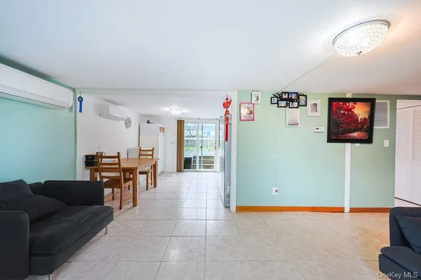 $589,000 | 376 Magnolia Drive, Selden, NY 11784