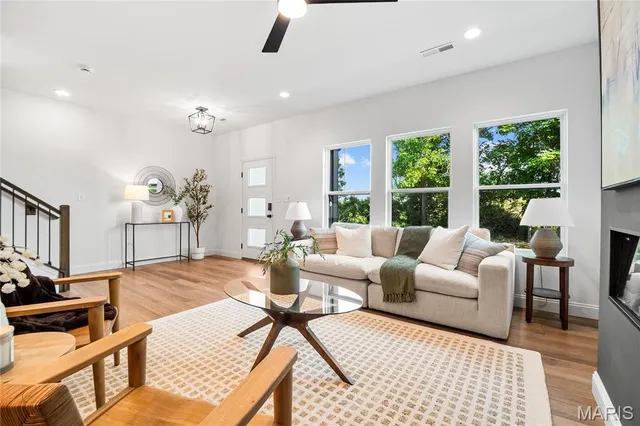 $418,582 | Under Constr Under Constr Evanston @ Lienemann Park Street, St. Charles, MO 63303