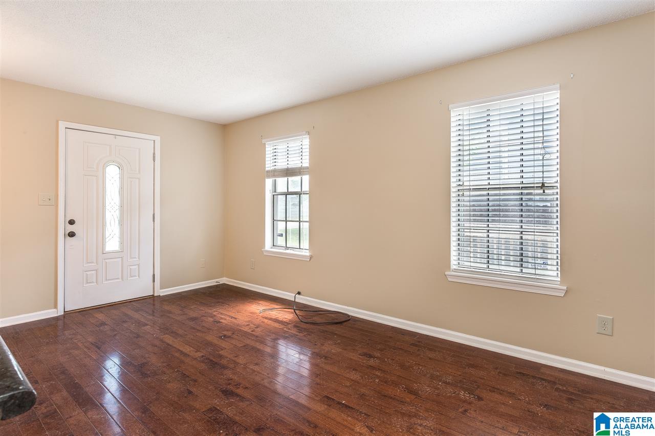 8760 Thomas Drive Leeds, AL 35094 - Photo 5 of 24