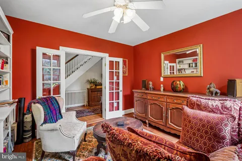 $799,999 | 16 Maple Avenue, Washington Grove, MD 20880