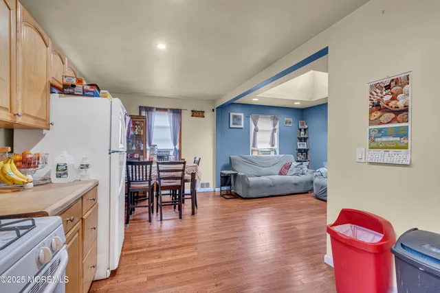 $399,900 | 28 Lockwood Avenue, Freehold, NJ 07728