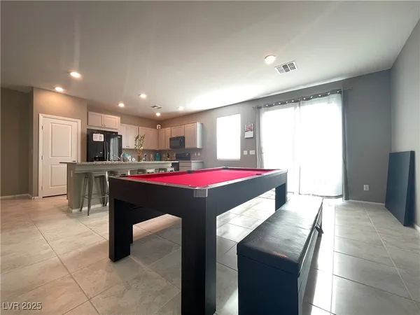 $2,800 | 9681 Eamont River Street, Las Vegas, NV 89178