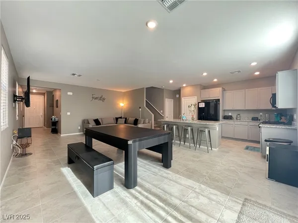 $2,800 | 9681 Eamont River Street, Las Vegas, NV 89178