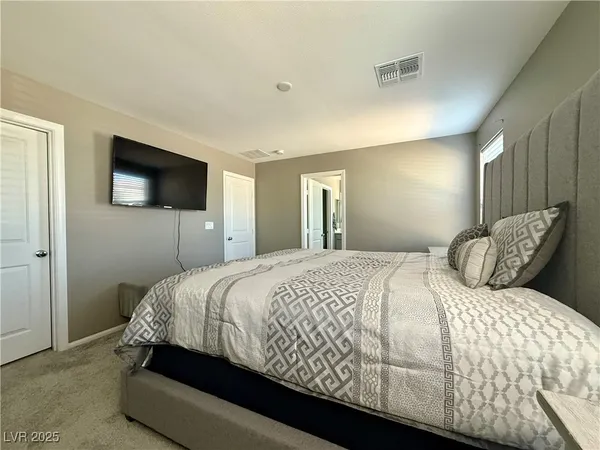 $2,800 | 9681 Eamont River Street, Las Vegas, NV 89178