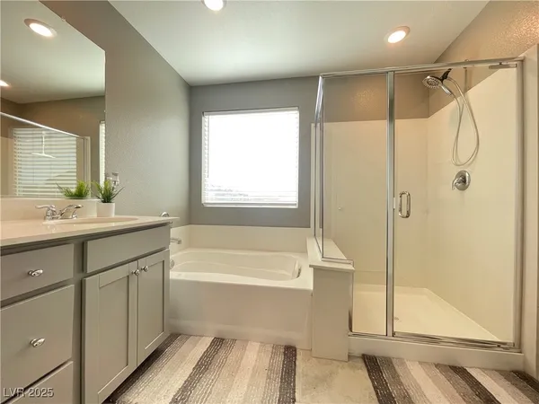 $2,800 | 9681 Eamont River Street, Las Vegas, NV 89178