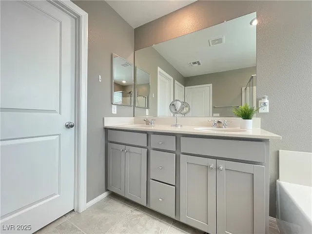 $2,930 | 9681 Eamont River Street, Las Vegas, NV 89178