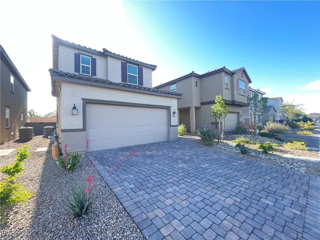 $2,930 | 9681 Eamont River Street, Las Vegas, NV 89178