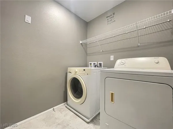 $2,800 | 9681 Eamont River Street, Las Vegas, NV 89178