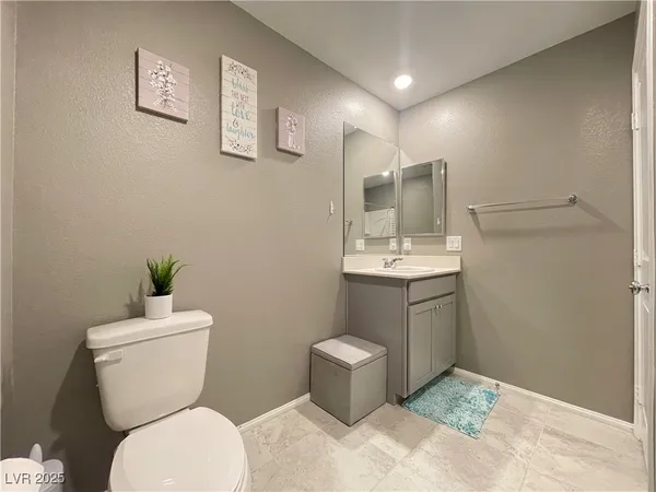 $2,800 | 9681 Eamont River Street, Las Vegas, NV 89178