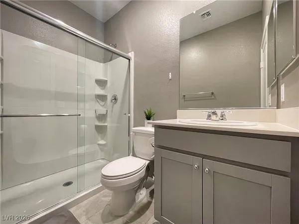 $2,800 | 9681 Eamont River Street, Las Vegas, NV 89178