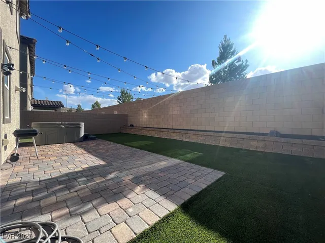 $2,930 | 9681 Eamont River Street, Las Vegas, NV 89178