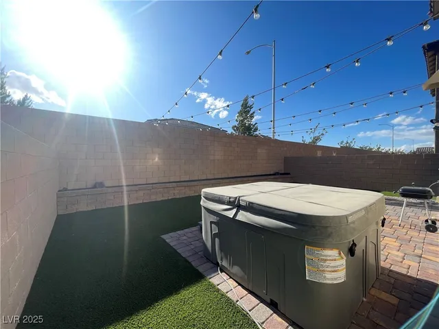 $2,930 | 9681 Eamont River Street, Las Vegas, NV 89178