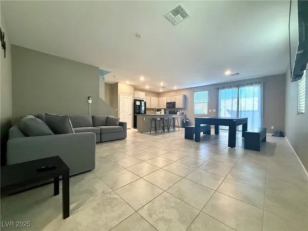 $2,800 | 9681 Eamont River Street, Las Vegas, NV 89178