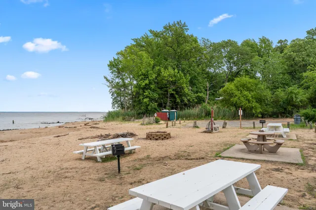 $304,900 | 336 American Drive, Montross, VA 22520