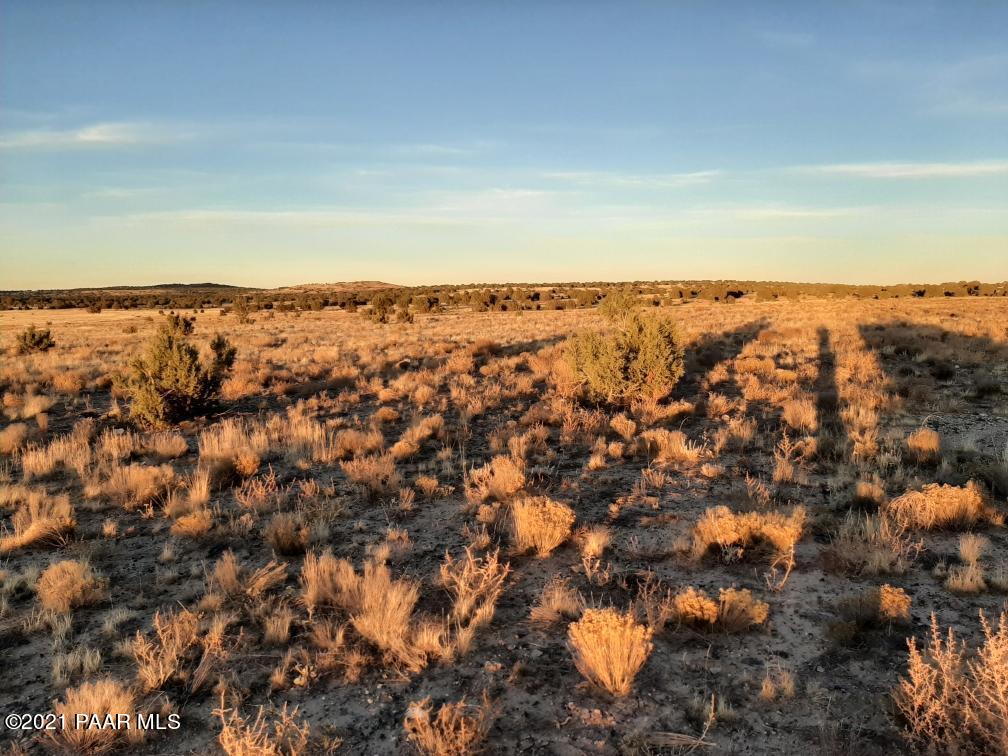 Lot 98 Juniperwood Ranch Williams, AZ 86046 - Photo 4 of 4 646