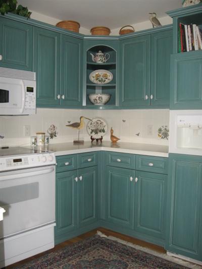 43 Ruggles Road Orleans, MA 02653 - Photo 8 of 22 a bathroom with a sink and a mirror