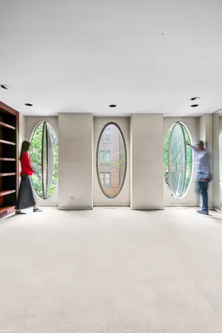 $5,750,000 | 251 East 71st Street | Lenox Hill