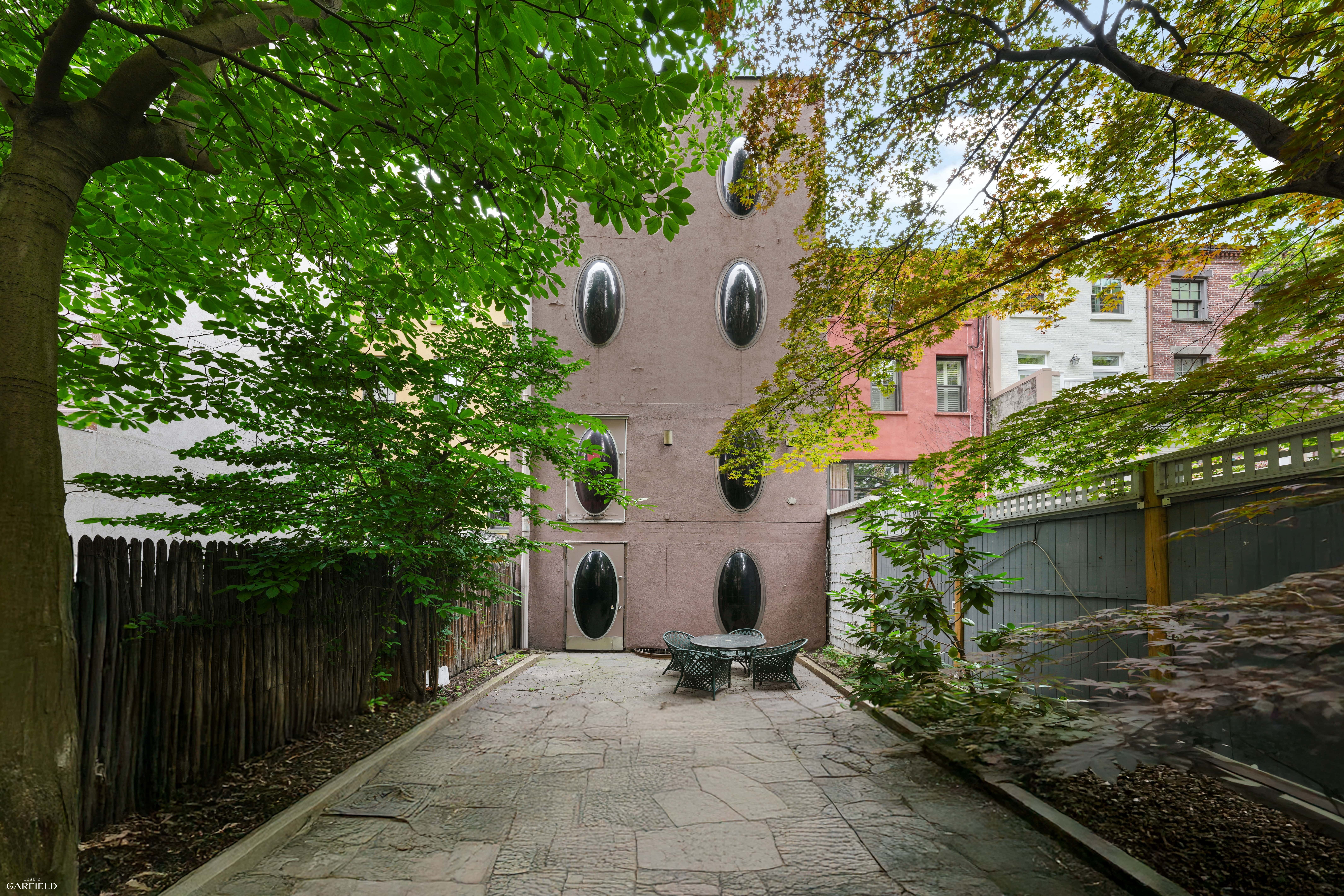 251 East 71st Street Manhattan, NY 10021 - Photo 12 of 13