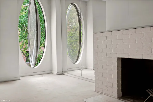 $5,750,000 | 251 East 71st Street | Lenox Hill